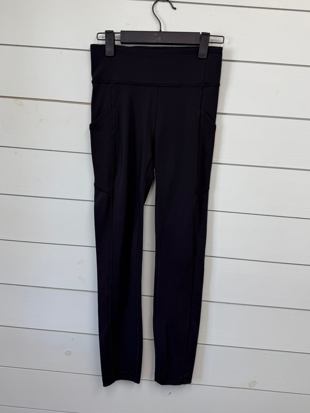 Lululemon black leggings with pockets women’s size 4
